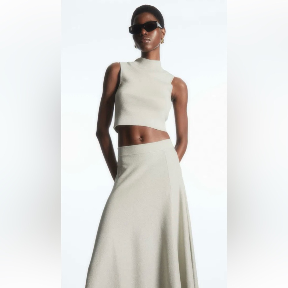 COS Cropped Knitted Shiny Cream High Neckline Sleeveless Top Size XS - Picture 2 of 13
